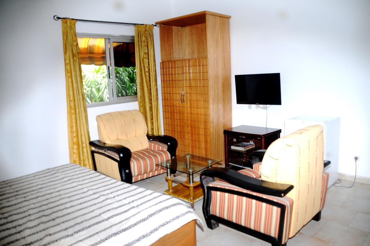 Residences Touristhotel Abidjan Bagian luar foto